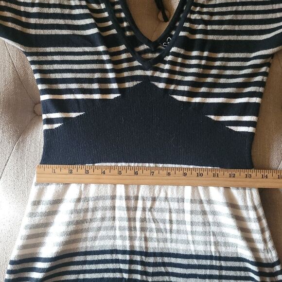 Windsor Short Sleeve Low Back Tie Striped Mini Dress Black and Gray Womens Large - Picture 7 of 9